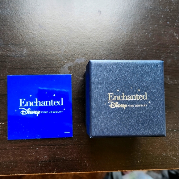 Ariel and Ursula Villains Duo Stack Ring - Enchanted Disney fine jewelry - Picture 3 of 6